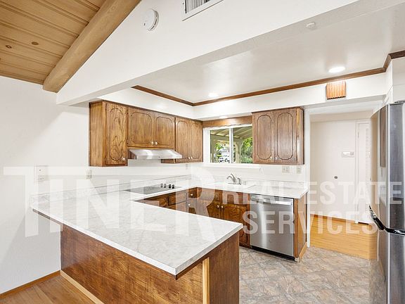 4th image of 8665 Everglade Dr