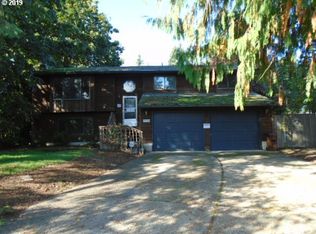 39385 Dubarko Rd, Sandy, OR 97055