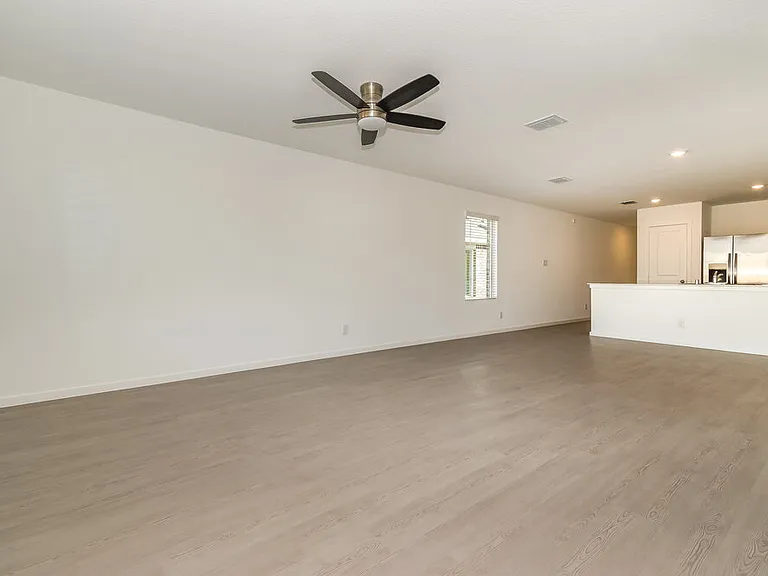 1708 Crossbill St — Photo 5