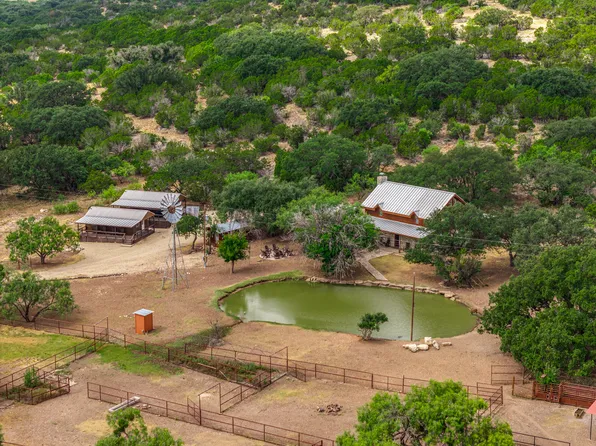 1330 Private Road 3337, Sonora, TX 76950