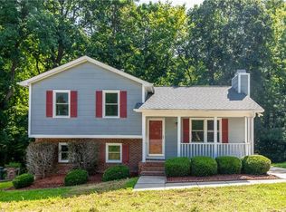14 Ivy Glen Ct, Greensboro, NC 27406