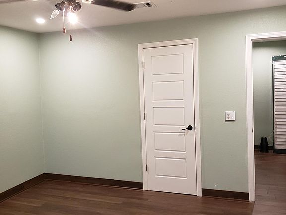 4th image of 2216 W Strong St