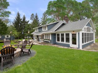 877 Sauganash Dr, Fontana, WI 53125