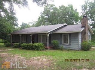 121 Woodland Hill Lake Ln, Haddock, GA 31033