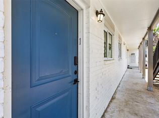 2002 27th St APT 1, Galveston, TX 77550