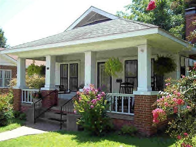 2nd image of 709 W Cherry St