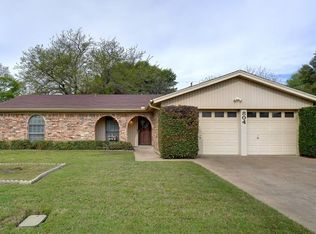 804 Opal St, Saginaw, TX 76179