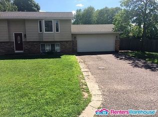 11249 Hampshire Ct E, Champlin, MN 55316