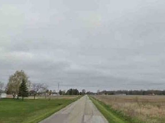 Exterior Neighborhood (street photo)