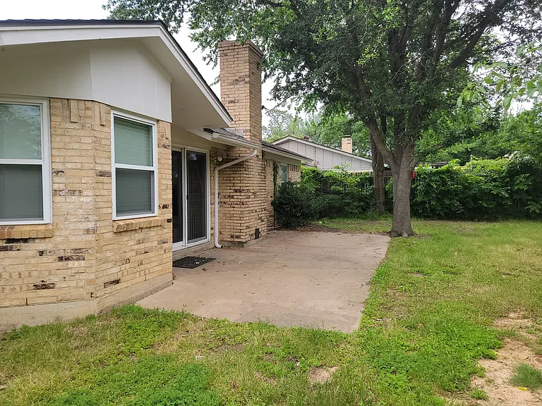 1000 Springdale Rd — Photo 31