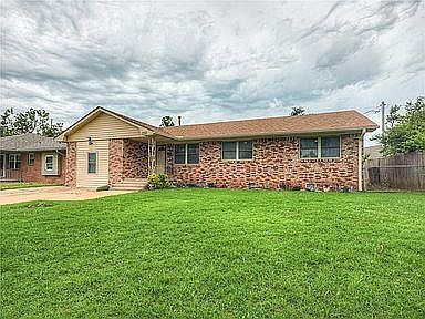 2nd image of 2112 Henderson Dr