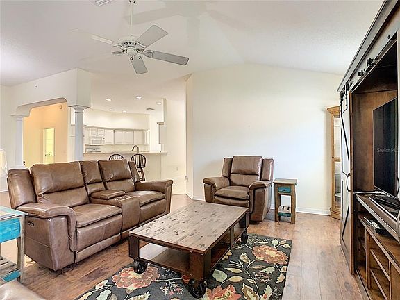5th image of 1263 La France Ct