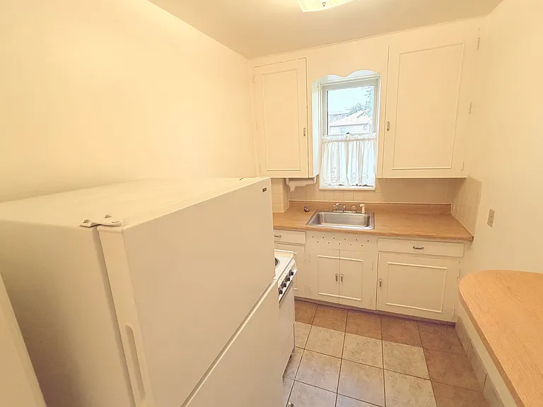 878 S Logan St #1 — Photo 7