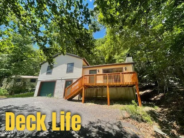 128 Saint Andrews Dr, Bushkill, PA 18324