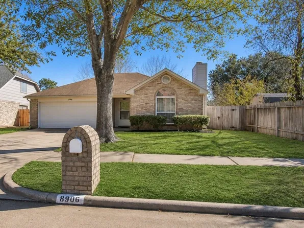 8906 Mattison Dr, Houston, TX 77088