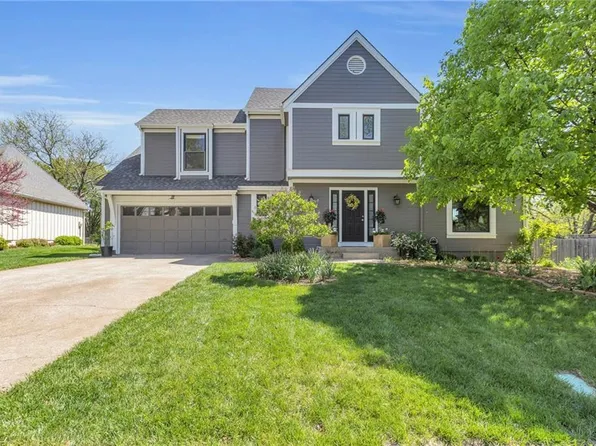 8708 W 113th St, Overland Park, KS 66210