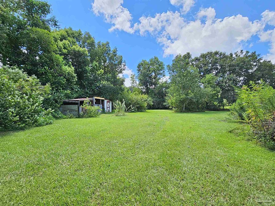 2nd image of 455 W Roberts Rd