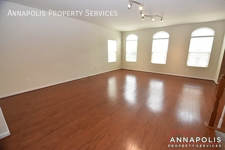 1013 Red Clover Rd — Photo 6