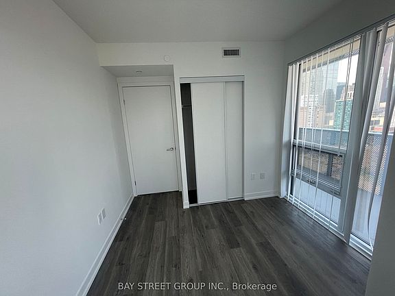 5th image of 55 Cooper St #2905