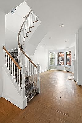1st image of 5 E 63rd St #3C4C