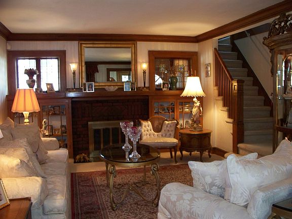 2nd image of 16 Clearman Pl
