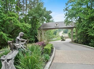 10339 Hunter Creek Ln, Conroe, TX 77304