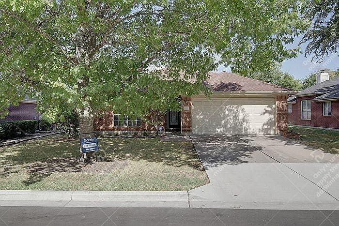 1st image of 1229 Blackthorn Dr