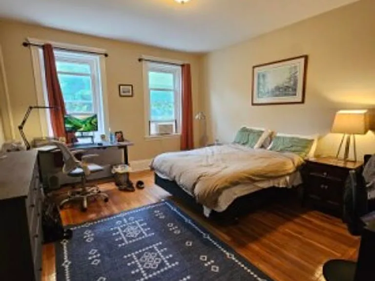 5 Euston St #2 — Photo 6