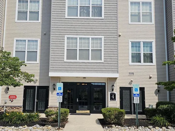 427 Masterson Ct, Trenton, NJ 08618