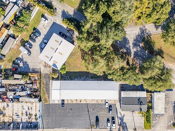 3rd image of 3244 Royalston Ave