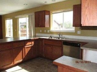829 N Douglas Ct, Pasco, WA 99301