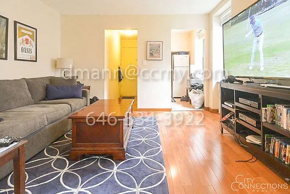 Rented by City Connections Realty | media 11