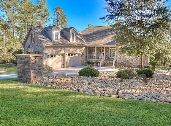 2nd image of 537 Wentworth Cir