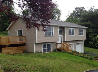 175 Quaker Hill Rd, Pawling, NY 12564