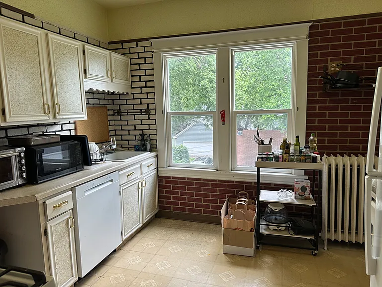 2000 Carroll Ave — Photo 16