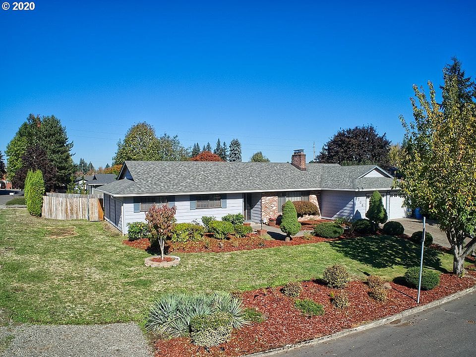 1st image of 708 NW Wildwood Dr