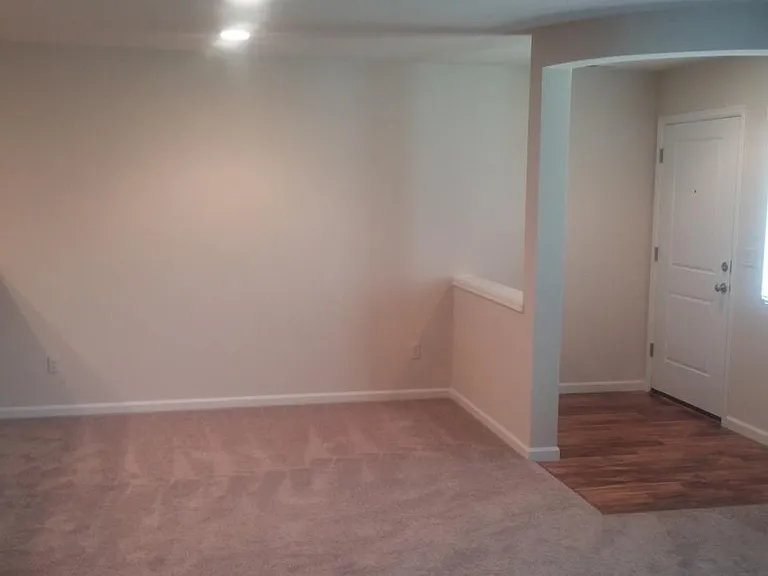 3068 NW White Oak Ave — Photo 5
