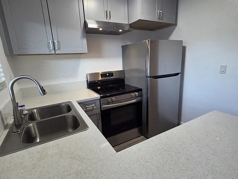 13112 Carriage Rd #15 — Photo 7