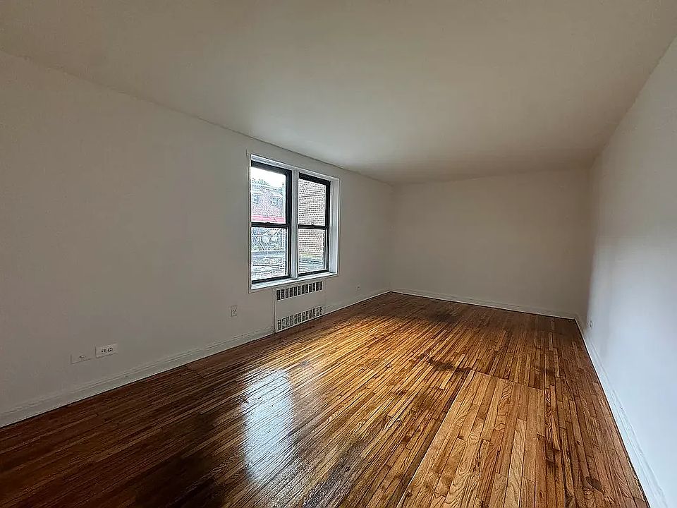 1st image of 40-60 Elbertson St #4W
