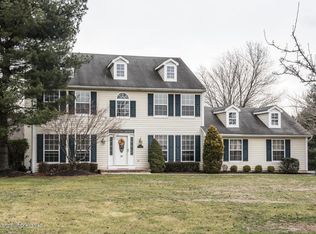 22 Tall Woods Dr, Manalapan, NJ 07726