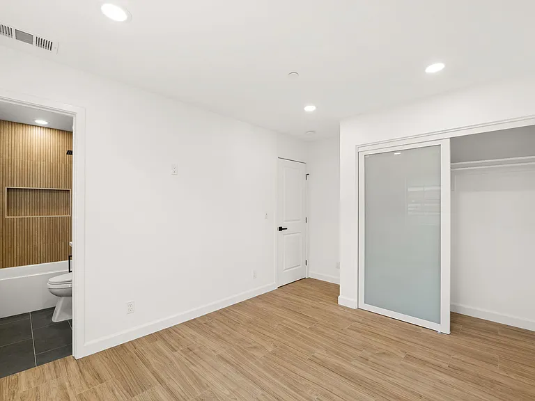 424 Locust St #D — Photo 11