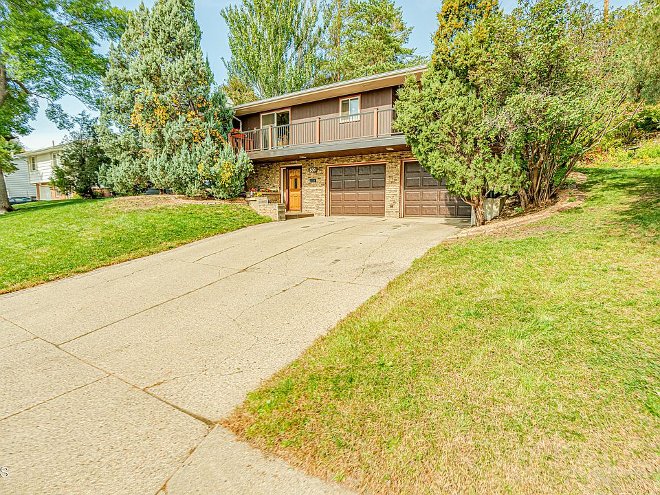 500 Division St NW, Mandan, ND 58554 Zillow