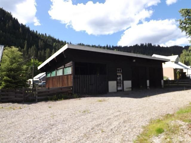 2nd image of 1141 Burke Rd