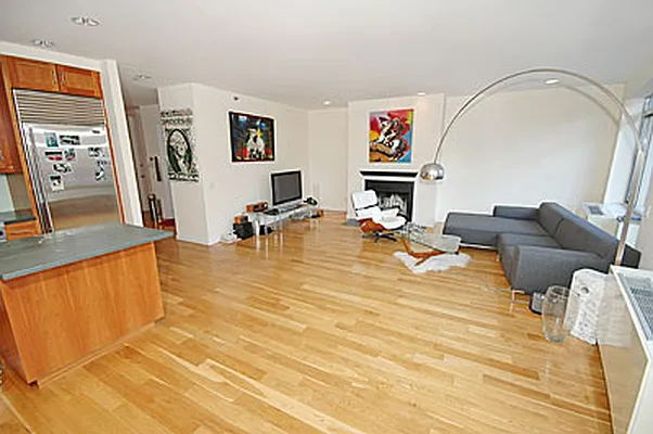 Rented by Veracity NYC LLC | media 35