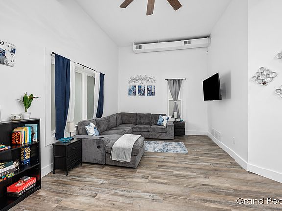 4th image of 356 Spencer St NE #1