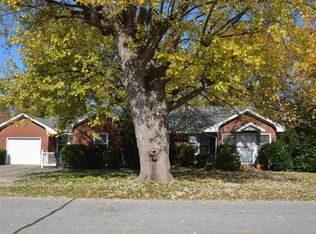301 W Elm St, Haubstadt, IN 47639
