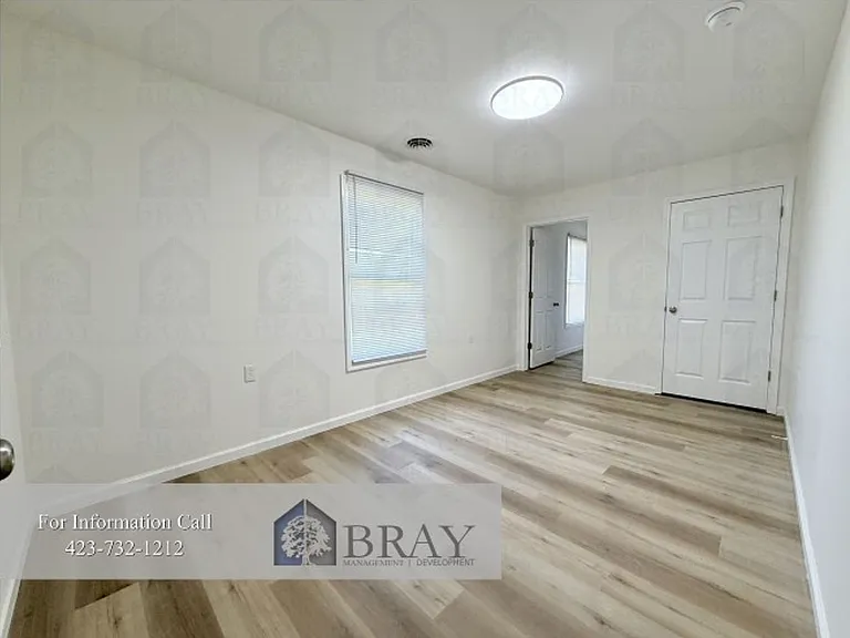 307 Honeysuckle Dr — Photo 12