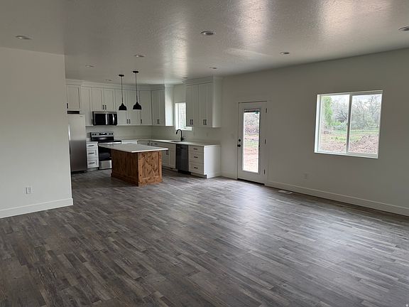 5th image of 3563 W Cobble Hollow Dr