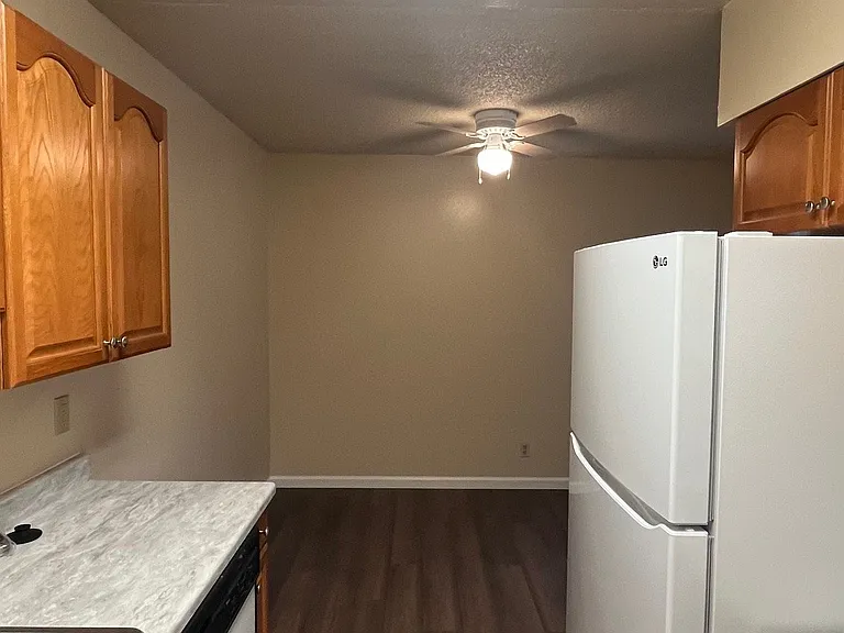 1424 Alamo Dr — Photo 23