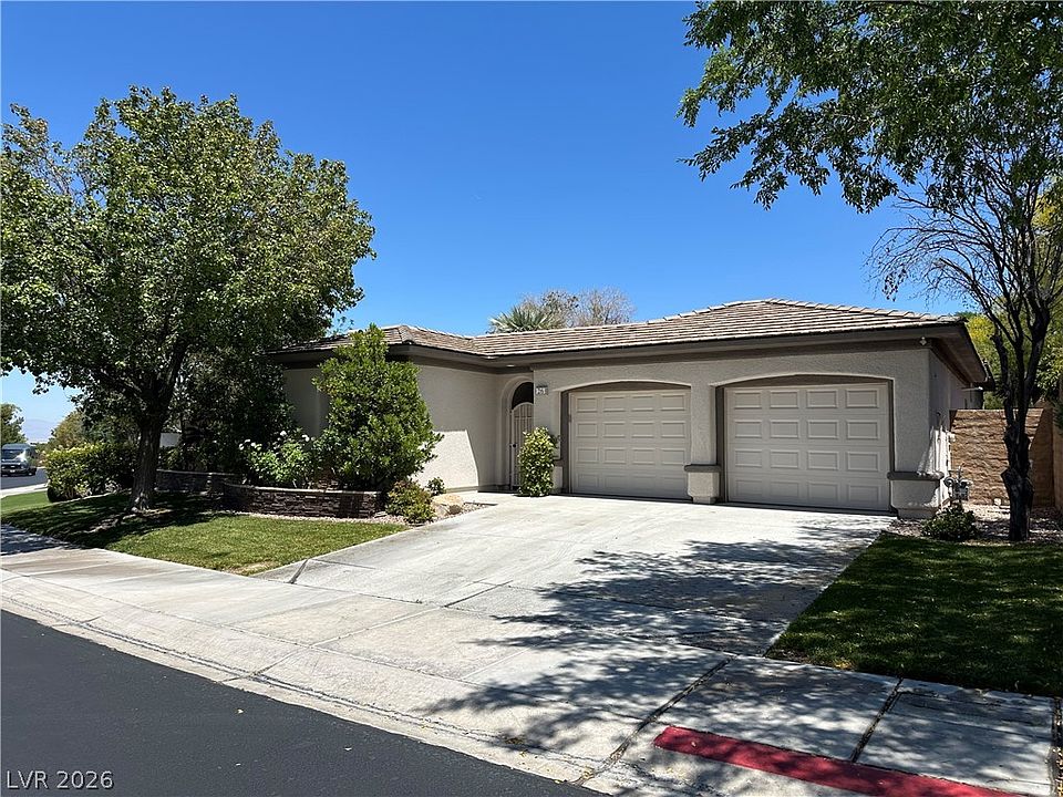 1st image of 26 Fountainhead Cir